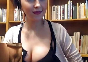 Hawt girl stripping in library - prettygirlscams com