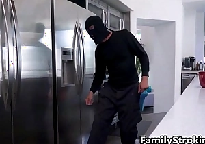 Dad fulfills teen step sprouts fantasy fucking a thief - familystroking com