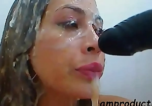Zaira latina webcam model shows no pain