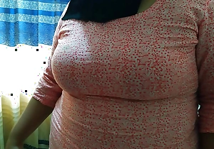 Pakistani 55 year ancient busty Ayesha Aunty acquires fucked by neighbour while sweeping house (Huge cum inside) Hindi & Urdu