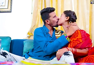 The House owner had sex with the maid after finding himself alone at home. ( Hindi Audio )
